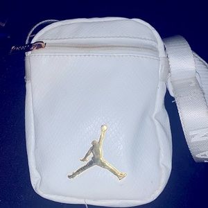 Small bag Used in very good condition